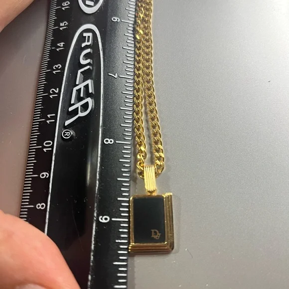 Christian Dior Logo-Pendant Chain Necklace - Picture 6 of 7